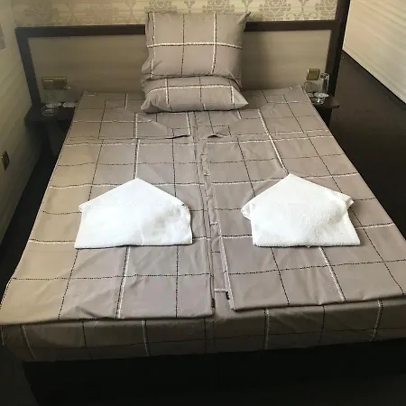 Casa Blanca 3*